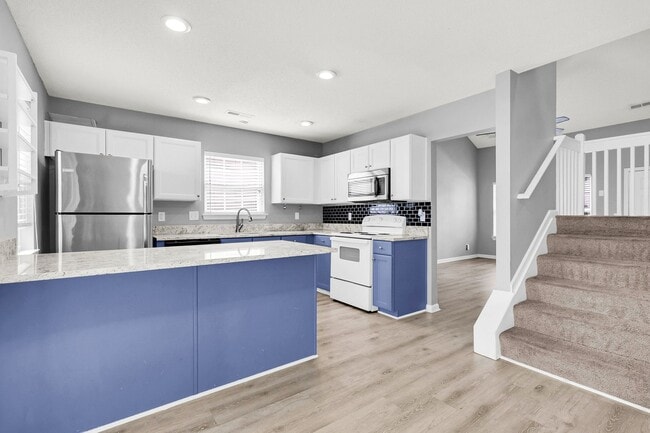 Building Photo - Beautiful Clements Ferry Townhome!