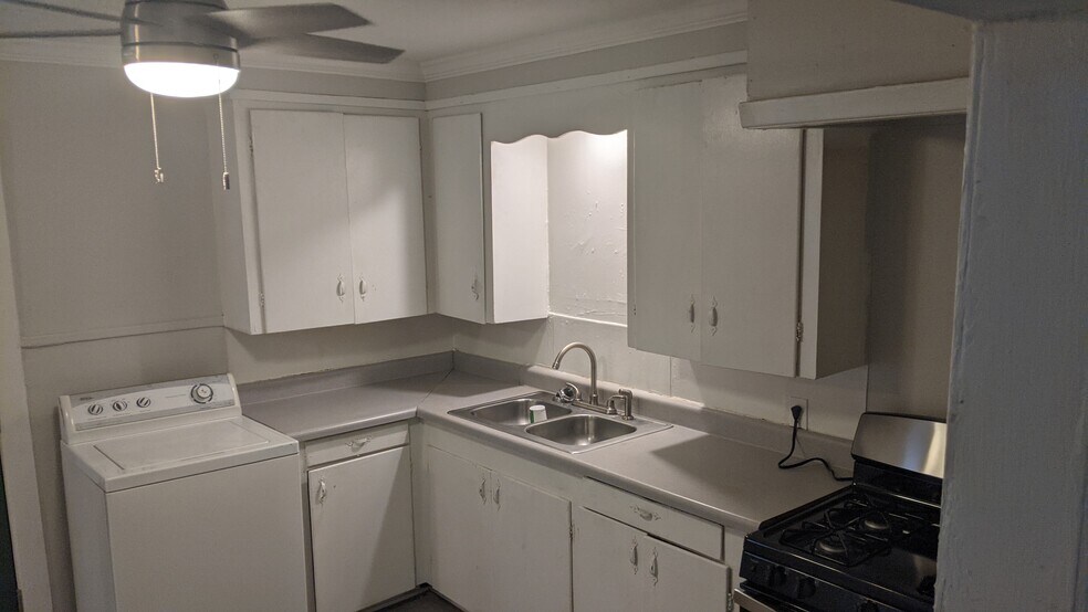 Building Photo - 1115 Boone St