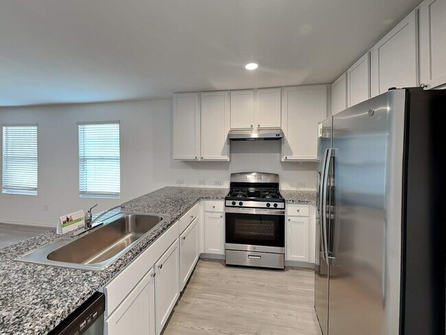 Building Photo - 4133 Waterfall Cv