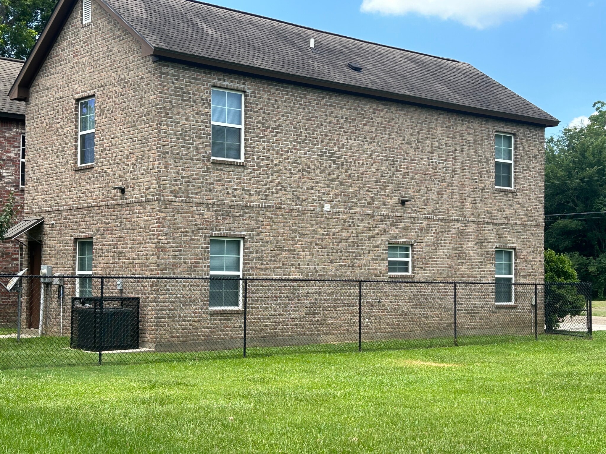 Building Photo - 5390 Paige St