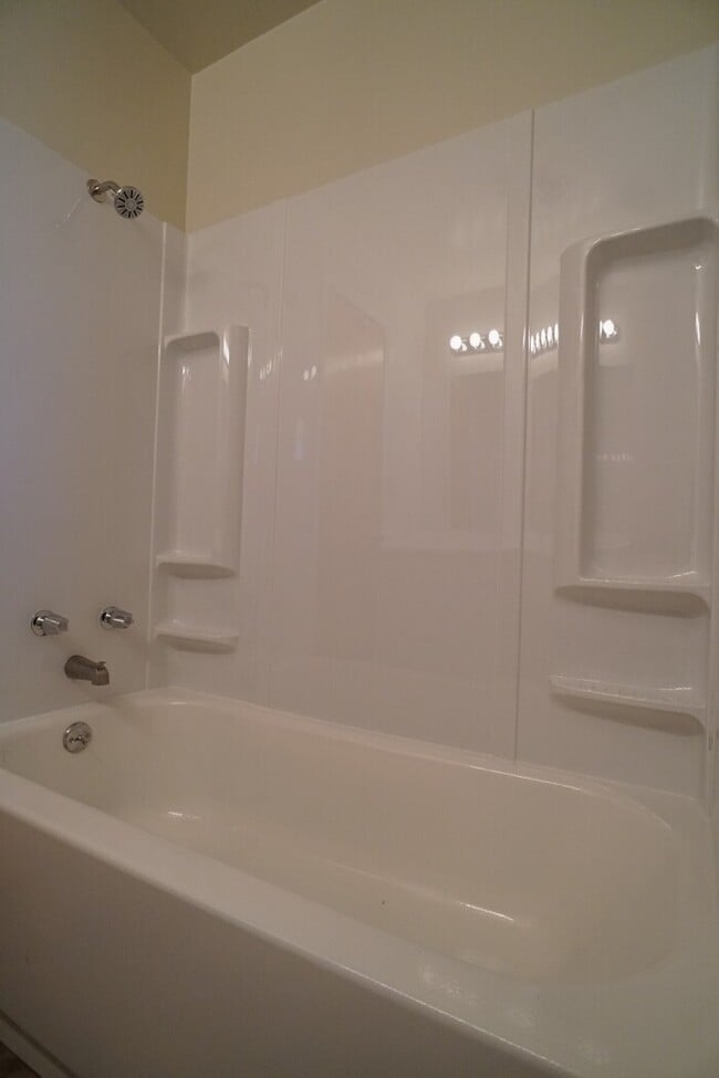 Building Photo - Charming 2 bedroom 1 bath in Carmichael!