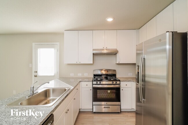Building Photo - 10783 Prusiner Dr