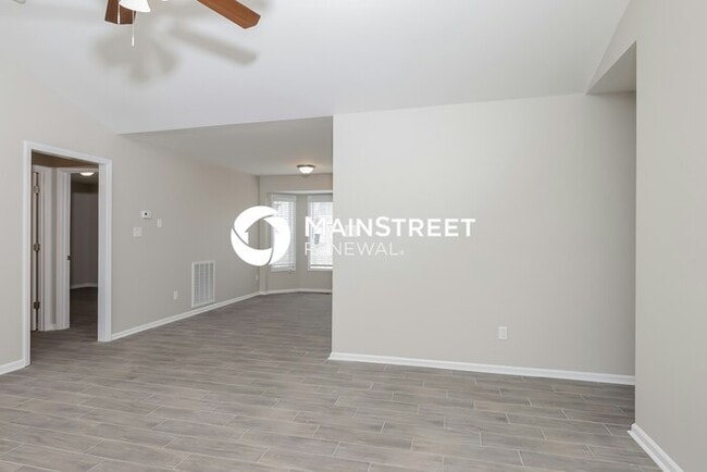 Building Photo - 3 Bedroom Pet-Friendly Home in Zebulon, NC with Main Street Renewal