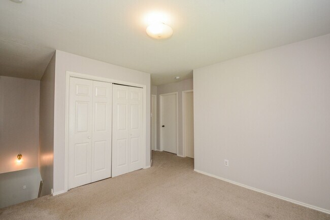 Building Photo - 6835 Lower Arrow Dr