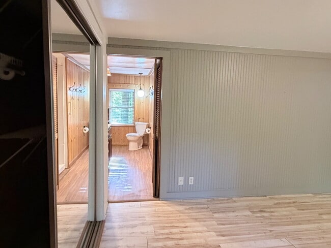 Building Photo - Live Surrounded by Nature | 3 Bedroom Home on 23 Private Acres in Saluda