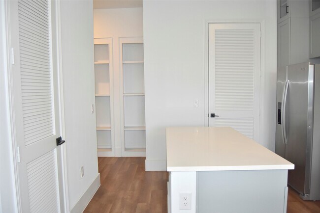 Building Photo - 1508 Blodgett St