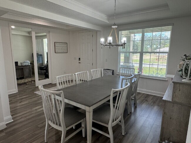 Building Photo - For Rent - Spring Move in Special ... 2nd Month's Rent FREE! (if sign a lease before the end of M...