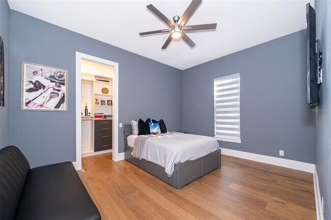 Building Photo - 15210 Pendio Dr