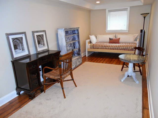 Second bedroom + study - 104 Buckingham Rd