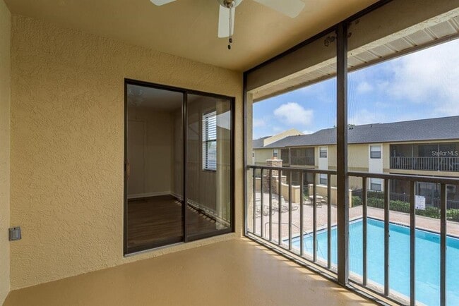 Building Photo - 12293 Sailwinds Dr