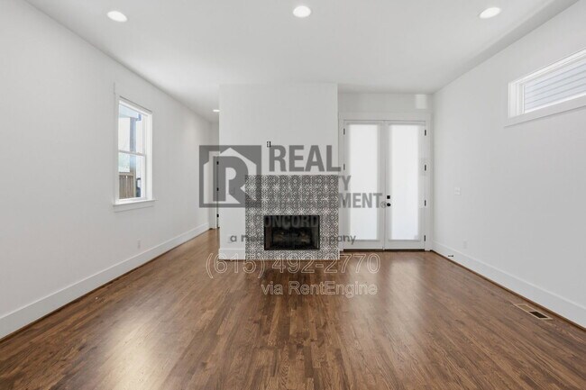 Building Photo - 1607 10th Ave N