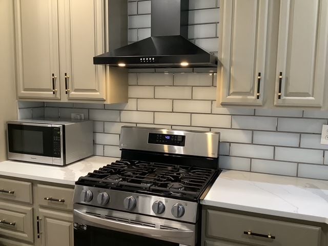 Building Photo - 3027 Shannon Dr