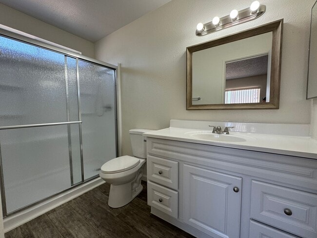 Building Photo - BRAND NEW REMODEL 3 BED, 2 BATH LOCATED HA...