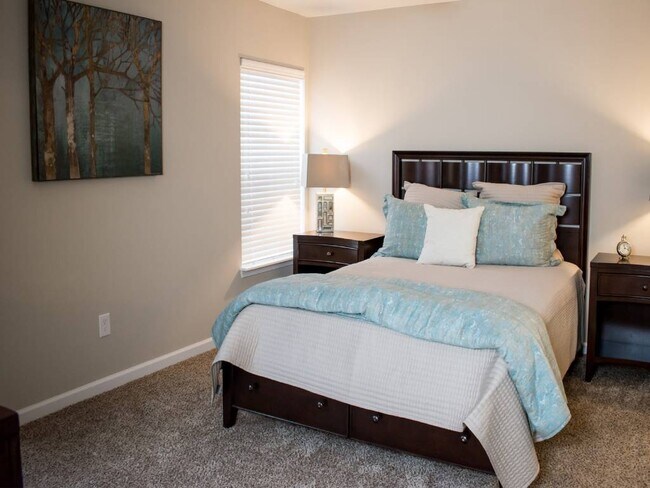 Two Full Bedrooms - Redwood Brunswick Hills