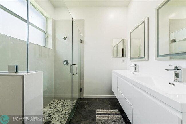 Building Photo - 5859 Grand Harbour Cir