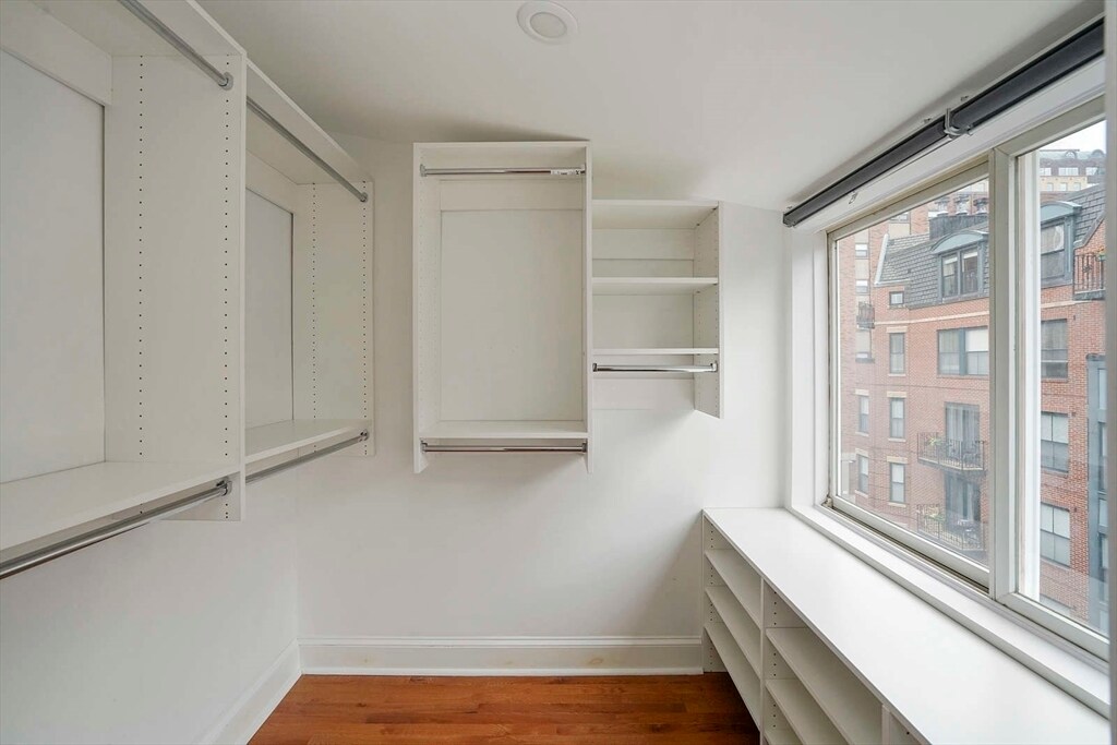 Building Photo - 16 Follen St