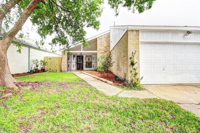Building Photo - 6615 Briar Terrace Dr
