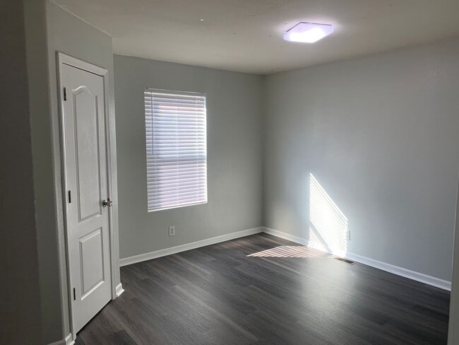 Building Photo - Tucked away on a quiet dead-end street, 773 offers the perfect mix of privacy and vibe.