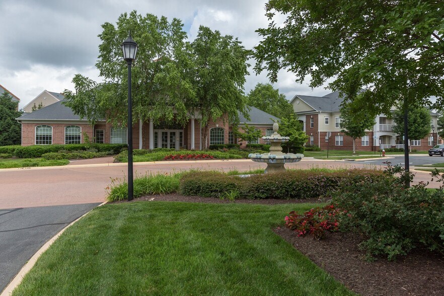 Building Photo - 42421 Rockrose Sq