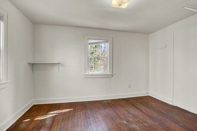 Building Photo - 412 Griffin Ave