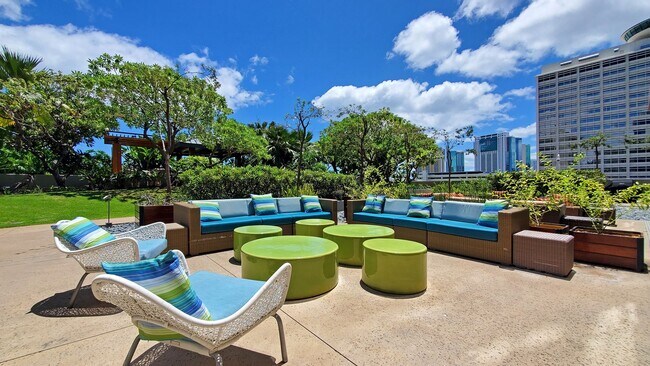 Building Photo - Rarely Available 2BR+Den at ONE Ala Moana | Amazing Views & Resort Amenities