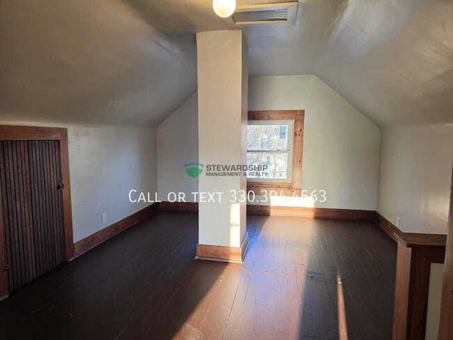 Building Photo - 1014 Berwin St