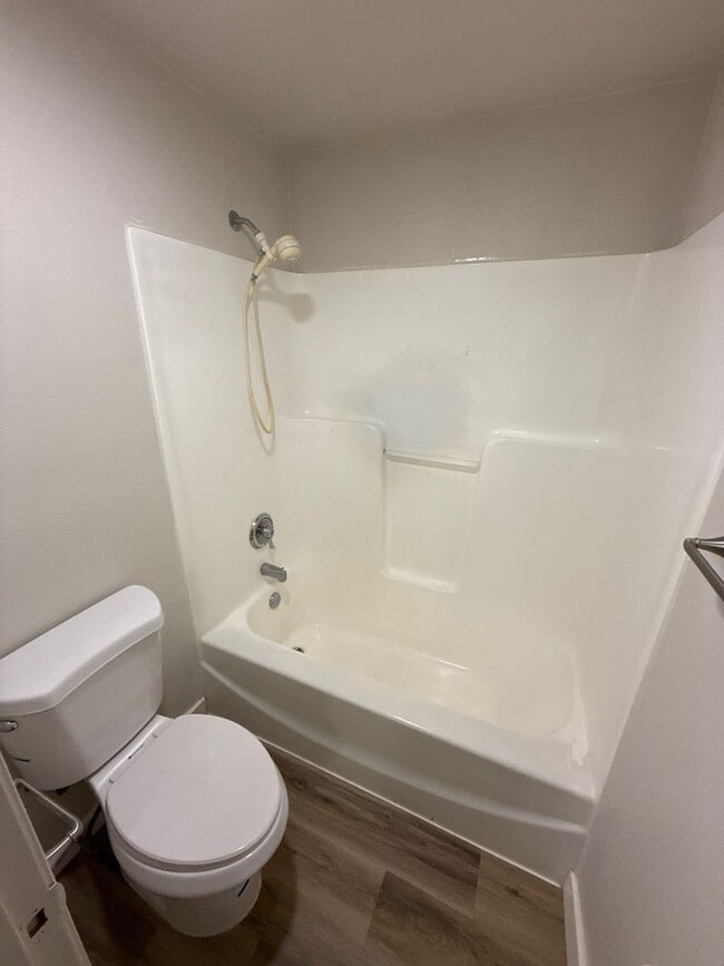 Building Photo - 3714 47th Ave NE