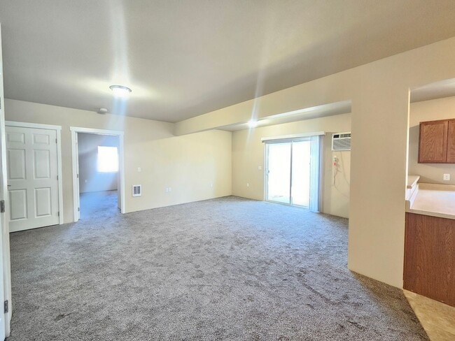 Building Photo - 5115 E Buckeye Ave