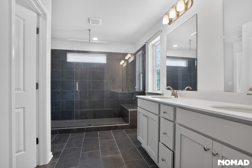 Building Photo - 3676 Donovan Cir