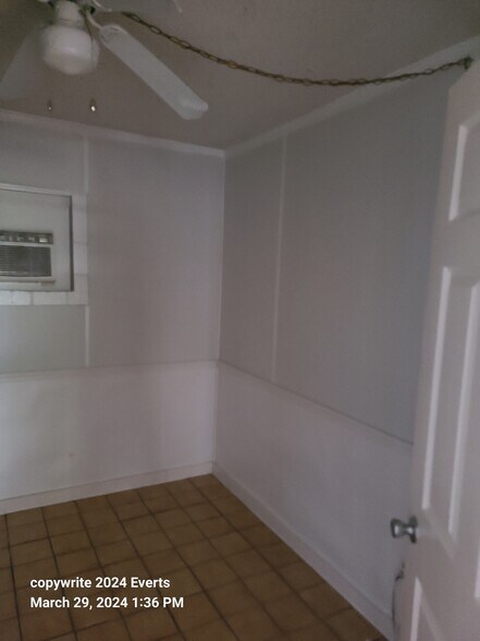 Building Photo - 13972 W Ozello Trl