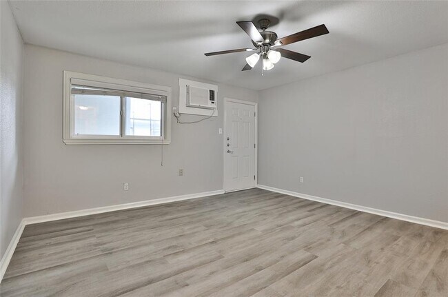 Building Photo - 1840 Richmond Ave.