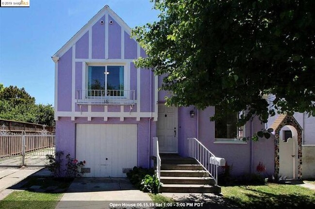 Building Photo - 2550 Clinton Ave