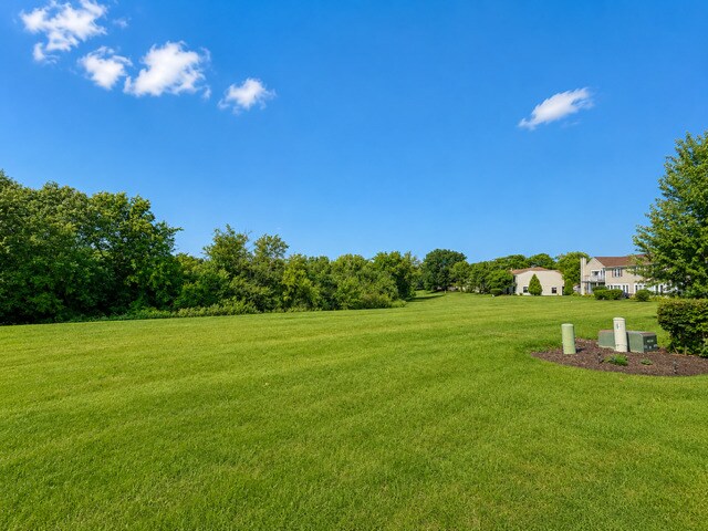 Building Photo - 1696 Vermont Dr