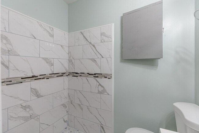 Building Photo - A Haven of Comfort and Convenience