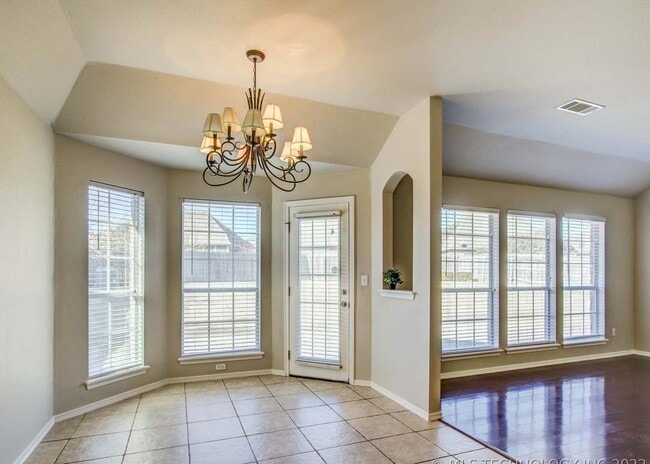 Building Photo - 12414 S Cedar Ave