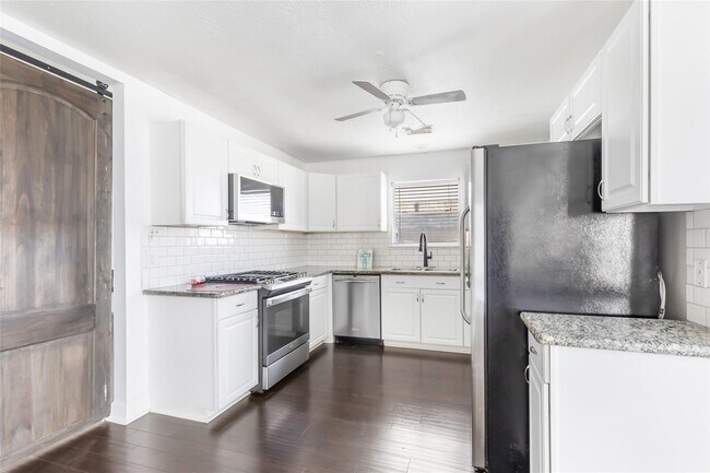 Building Photo - 18042 Noble Forest Dr