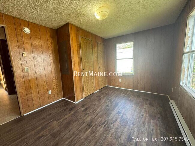 Building Photo - 8 Goodwin Lp