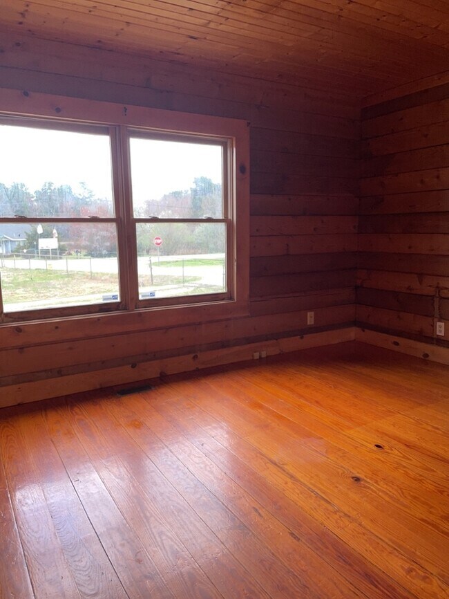 Building Photo - Piedmont Home for Rent