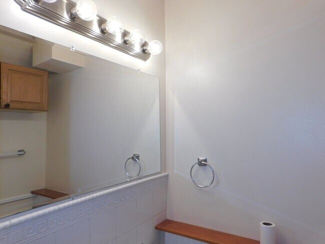 Building Photo - 7322 Oak Manor Dr