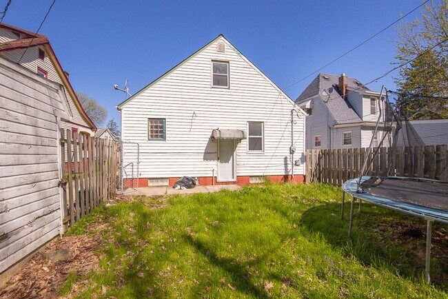 Building Photo - Beautiful 3/1 SFR For rent in Parma