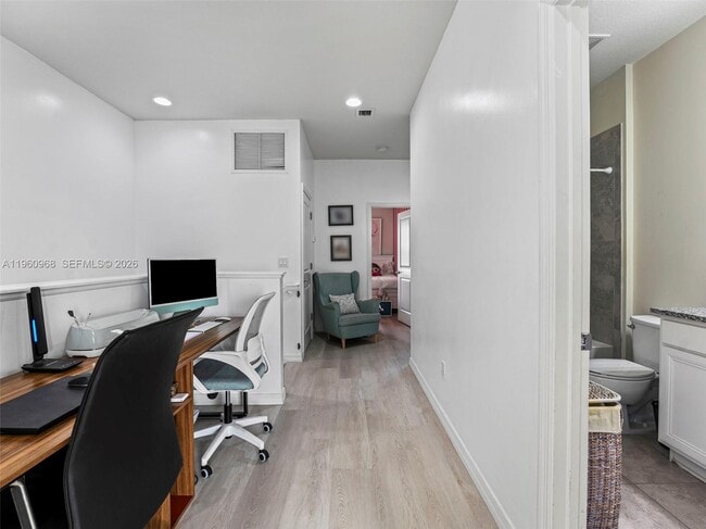 Building Photo - 3953 Black Olive Ln