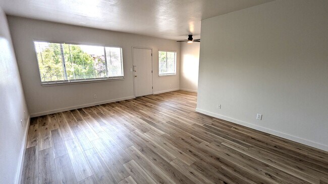 Interior Photo - 233 N. E St.