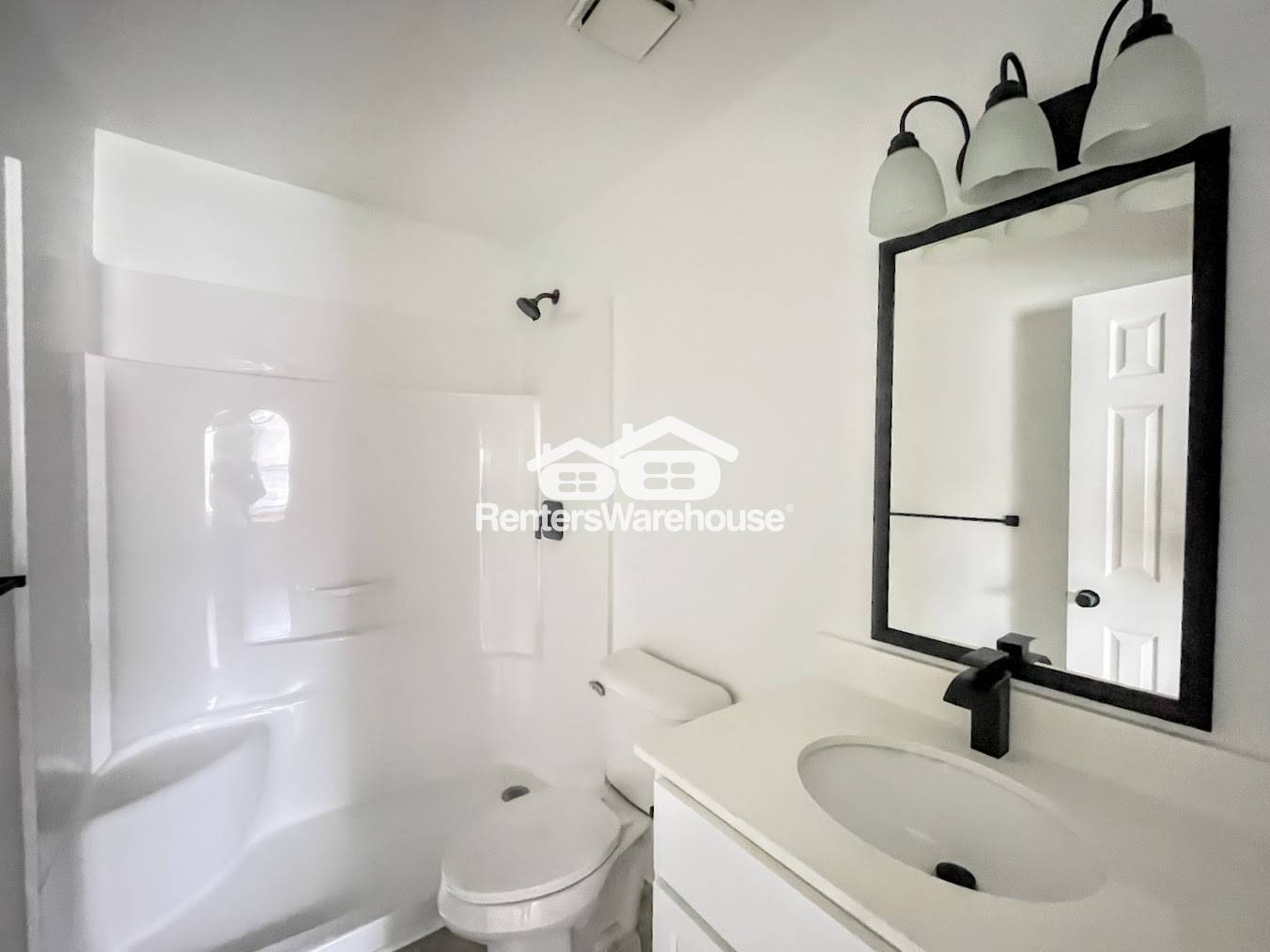 Building Photo - 121 Charles Parish Dr