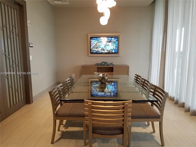 Building Photo - 5300 Paseo Blvd
