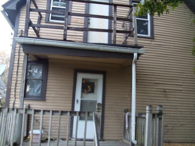 Building Photo - 1517 Lincoln Ave