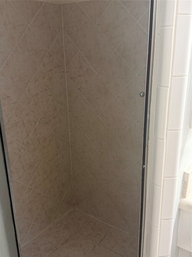 Building Photo - 11107 Sageking Dr