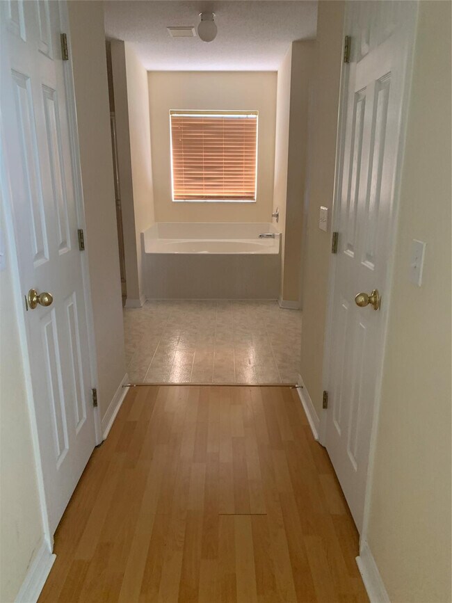 Building Photo - 3190 SW Curcuma St