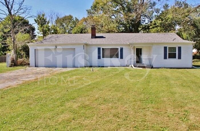 Primary Photo - 5614 N Victoria Dr