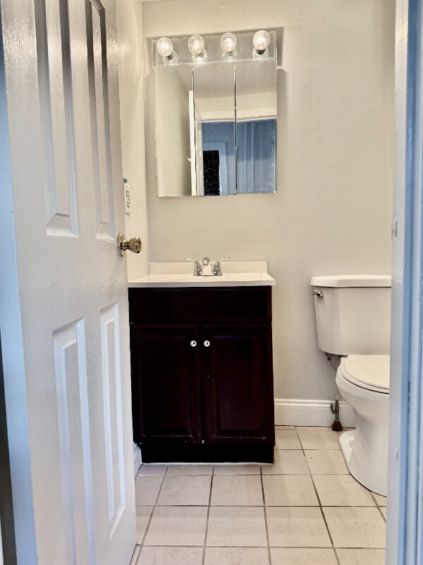 Building Photo - 302 Dickinson St