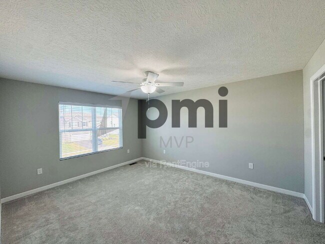 Building Photo - 5749 Shadowfair Ln